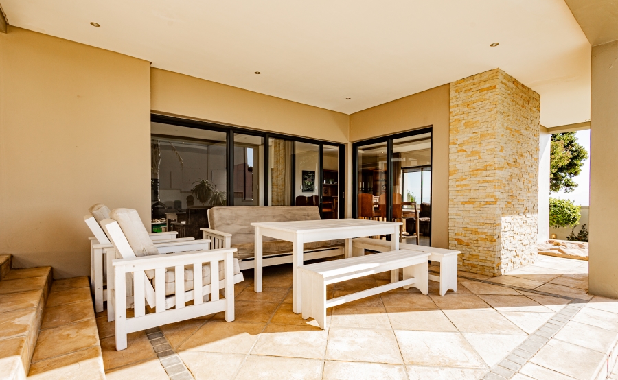 6 Bedroom Property for Sale in Baronetcy Estate Western Cape